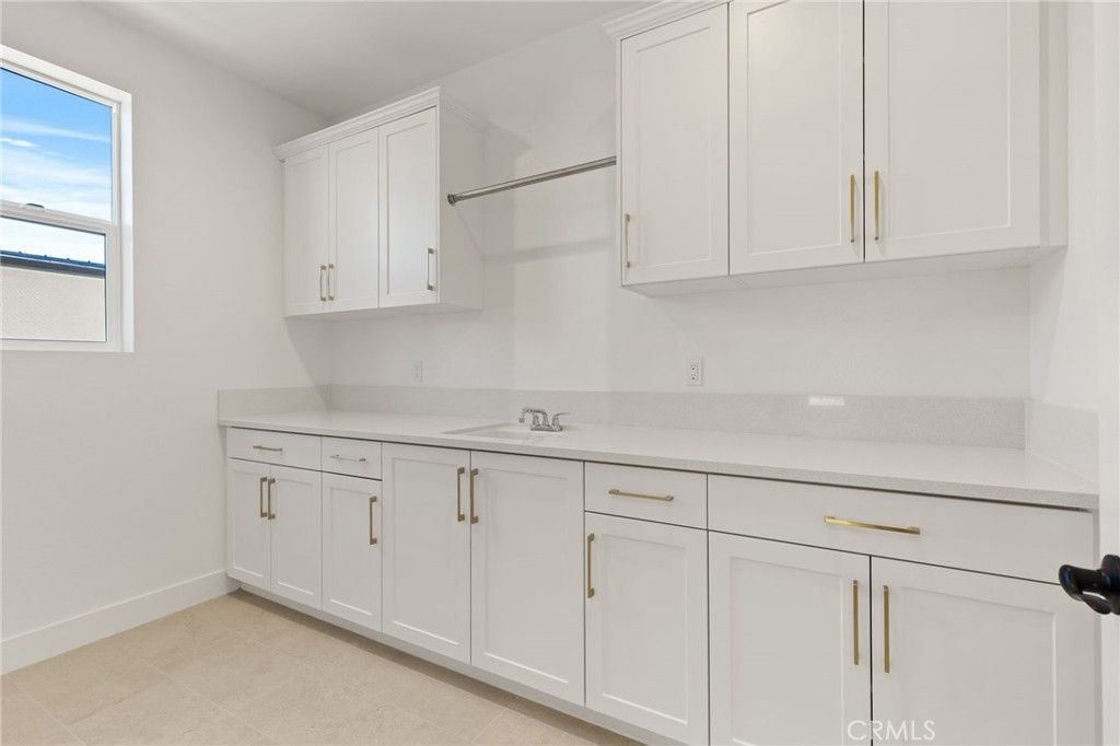 Image 37 of property listing at 9530 N Andora Avenue, Chatsworth, CA 91311