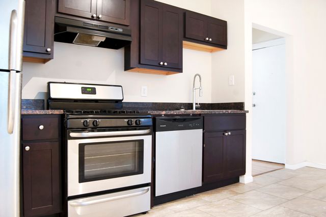 4823 N Springfield Avenue 2E, Chicago, IL 60625
