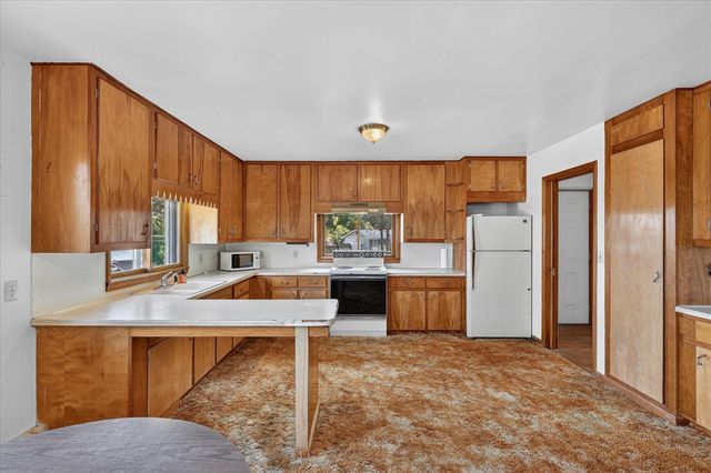 2610 S Shore Drive, Crystal, MI 48818