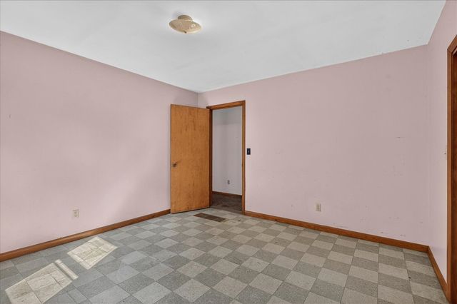 2610 S Shore Drive, Crystal, MI 48818