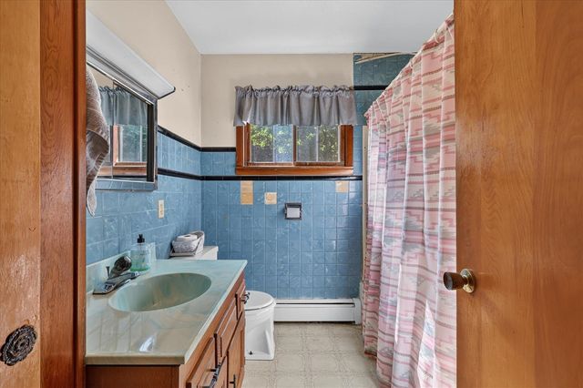 2610 S Shore Drive, Crystal, MI 48818