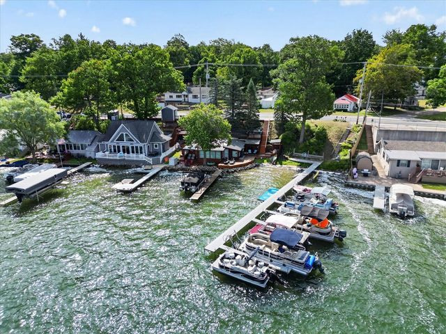 2610 S Shore Drive, Crystal, MI 48818