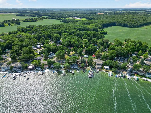 2610 S Shore Drive, Crystal, MI 48818