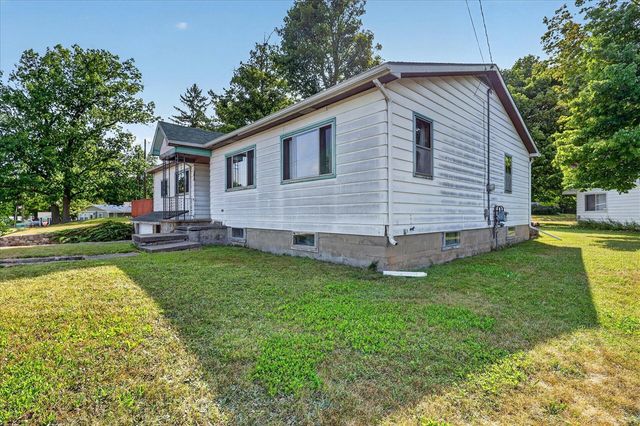2610 S Shore Drive, Crystal, MI 48818
