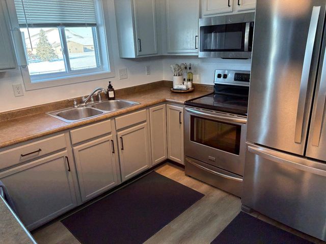 3127 30th Street S, Moorhead, MN 56560