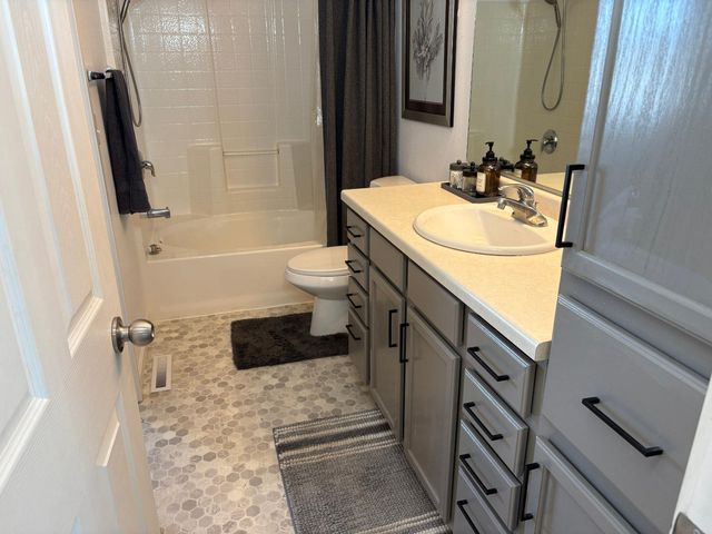 3127 30th Street S, Moorhead, MN 56560