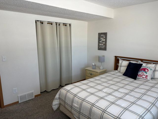 3127 30th Street S, Moorhead, MN 56560