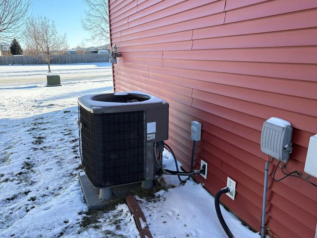 3127 30th Street S, Moorhead, MN 56560