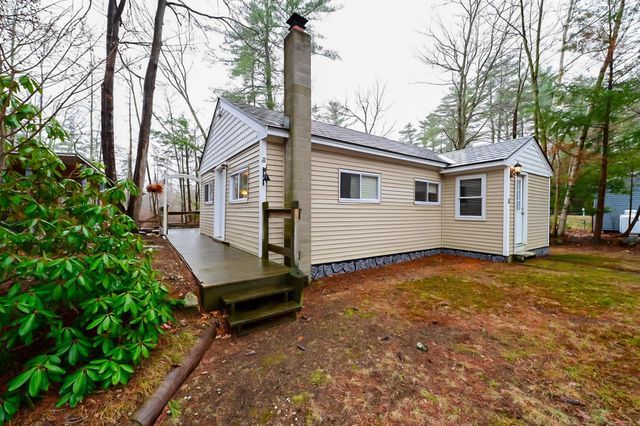 3 Hollywood Avenue, Raymond, NH 03077