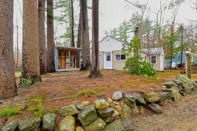 3 Hollywood Avenue, Raymond, NH 03077