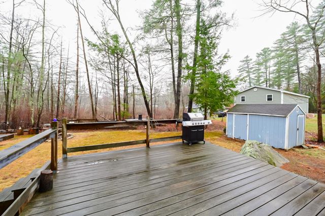 3 Hollywood Avenue, Raymond, NH 03077