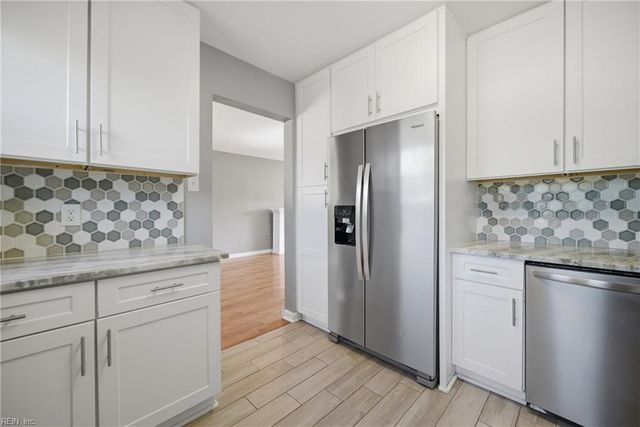 421 Cronin RD, Virginia Beach, VA 23452