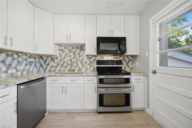 421 Cronin RD, Virginia Beach, VA 23452