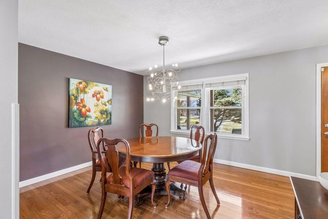 11 Duck Pass Road, North Oaks, MN 55127