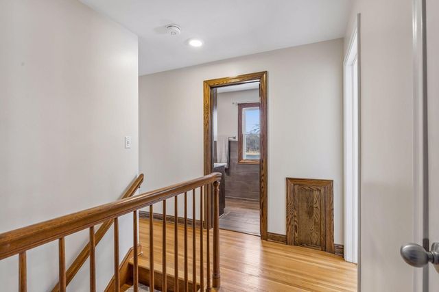 11 Duck Pass Road, North Oaks, MN 55127