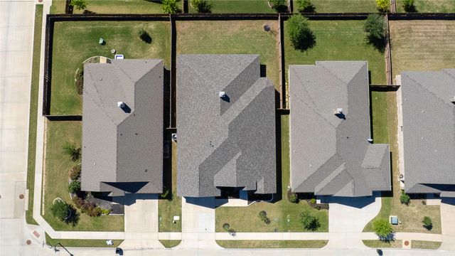 1652 Spur Ledge Court, Weatherford, TX 76087