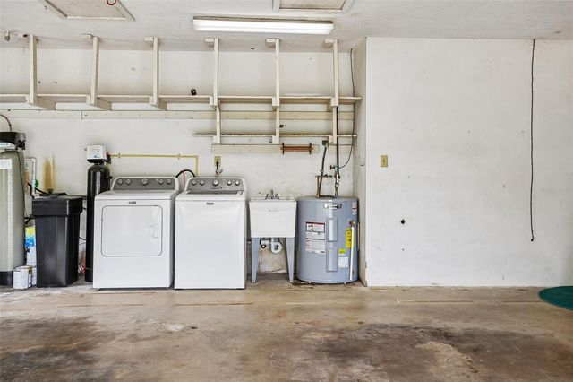 9224 LAKEVIEW DRIVE, New Port Richey, FL 34654