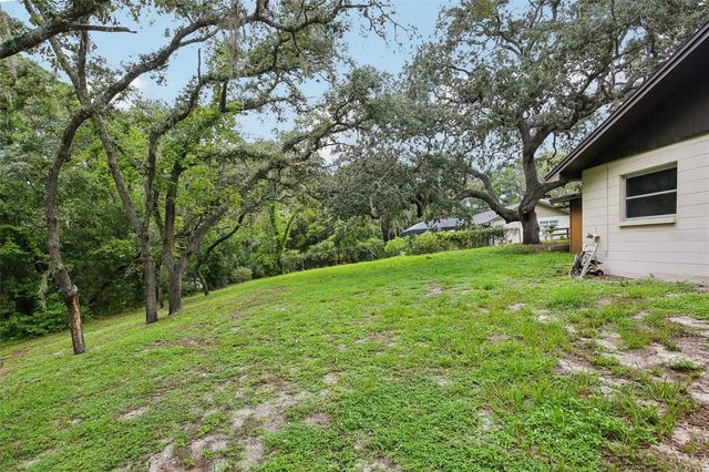 9224 LAKEVIEW DRIVE, New Port Richey, FL 34654