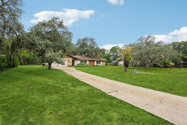 9224 LAKEVIEW DRIVE, New Port Richey, FL 34654