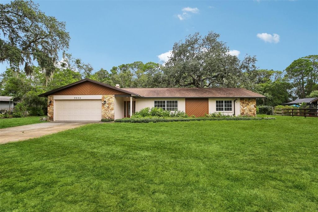 9224 LAKEVIEW DRIVE, New Port Richey, FL 34654