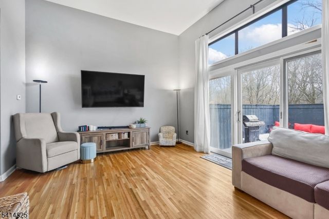 424 Tall Oak Ln, Hillsborough Twp., NJ 08844