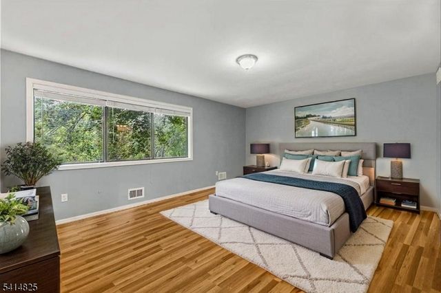 424 Tall Oak Ln, Hillsborough Twp., NJ 08844