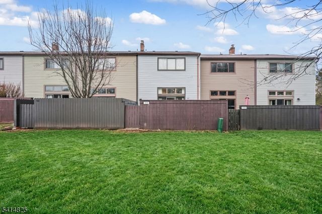 424 Tall Oak Ln, Hillsborough Twp., NJ 08844