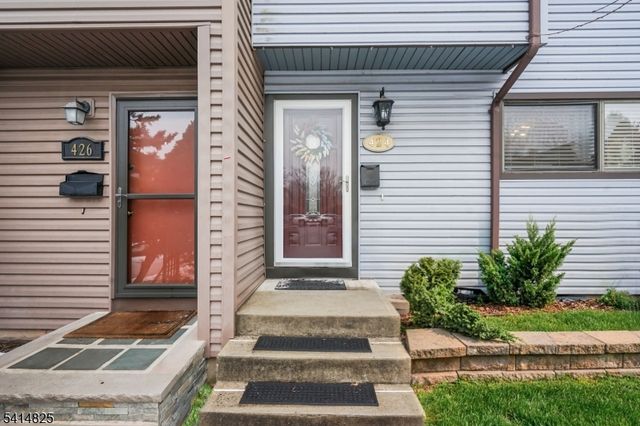 424 Tall Oak Ln, Hillsborough Twp., NJ 08844