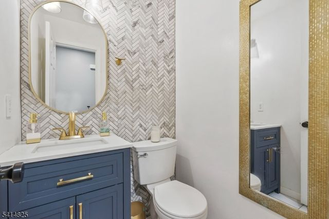 424 Tall Oak Ln, Hillsborough Twp., NJ 08844