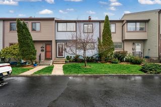 424 Tall Oak Ln, Hillsborough Twp., NJ 08844