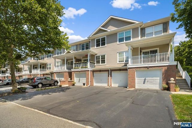 70 Carter Road, Wanaque, NJ 07420