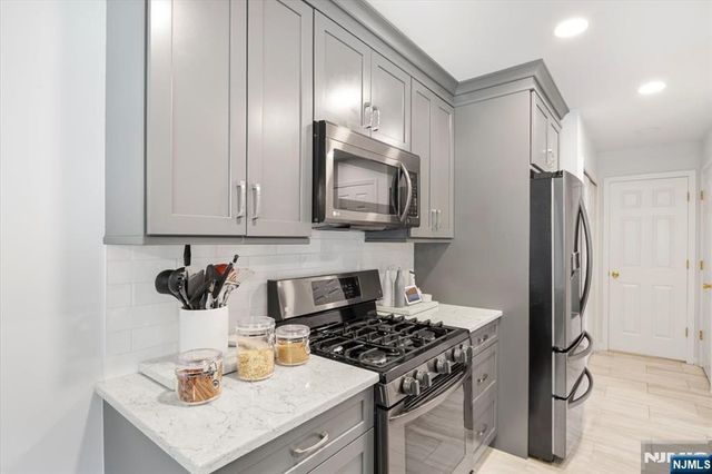 70 Carter Road, Wanaque, NJ 07420