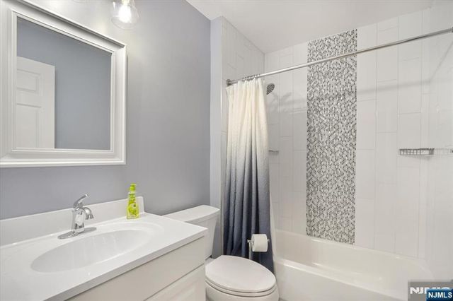 70 Carter Road, Wanaque, NJ 07420