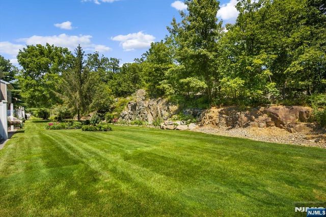 70 Carter Road, Wanaque, NJ 07420