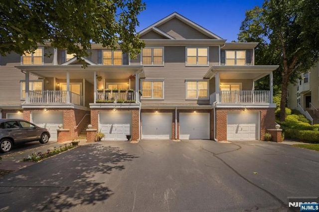 70 Carter Road, Wanaque, NJ 07420