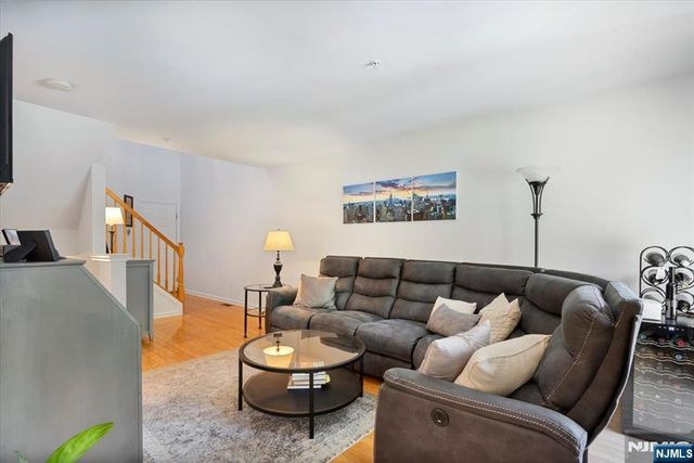 70 Carter Road, Wanaque, NJ 07420