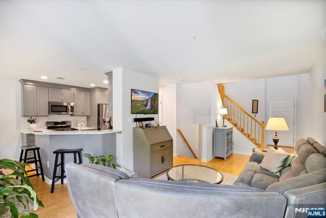 70 Carter Road, Wanaque, NJ 07420