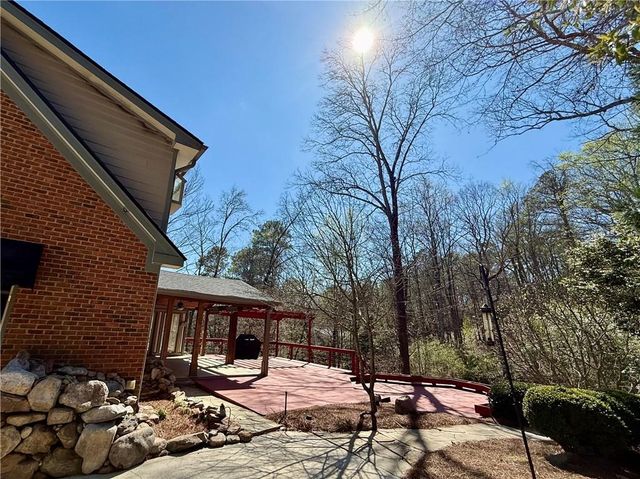 7300 Chattahoochee Bluff Drive, Atlanta, GA 30350