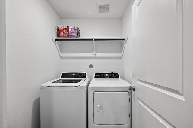 4206 Barrington Cove Lane, Baytown, TX 77521