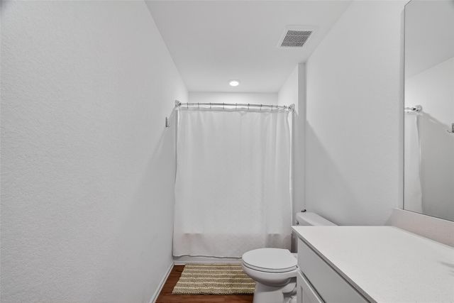 4206 Barrington Cove Lane, Baytown, TX 77521