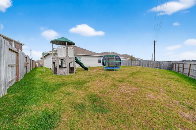 4206 Barrington Cove Lane, Baytown, TX 77521
