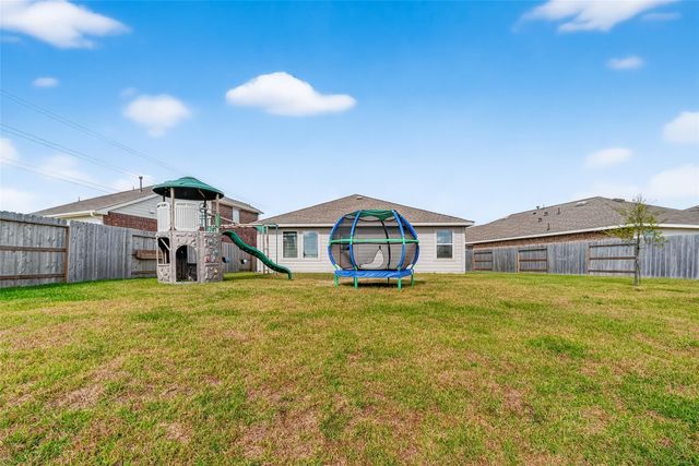 4206 Barrington Cove Lane, Baytown, TX 77521