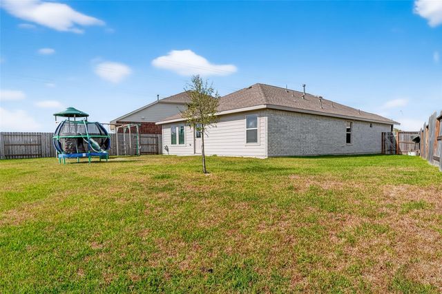 4206 Barrington Cove Lane, Baytown, TX 77521