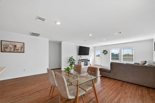 4206 Barrington Cove Lane, Baytown, TX 77521