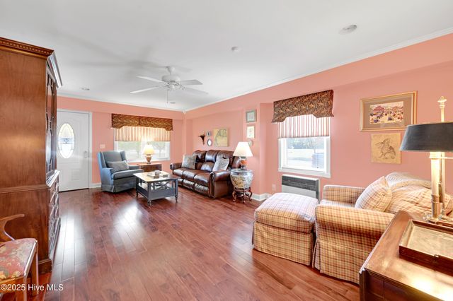303 Pine Lane, Washington, NC 27889