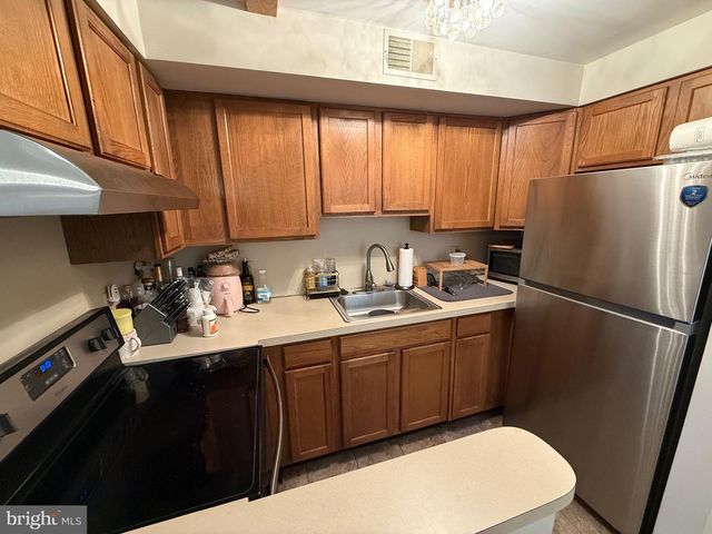 302 E 11TH ST, Wilmington, DE 19801