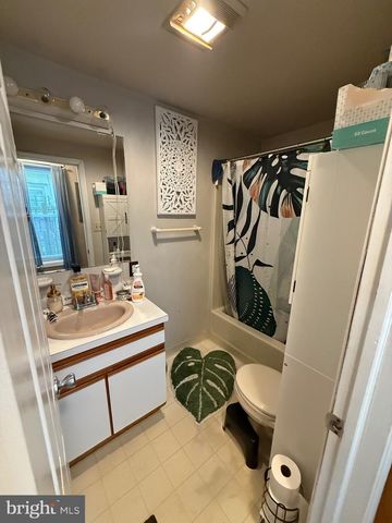 302 E 11TH ST, Wilmington, DE 19801