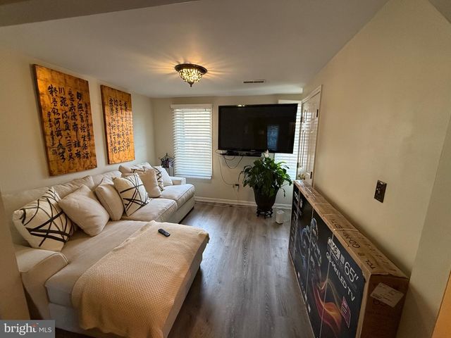 302 E 11TH ST, Wilmington, DE 19801