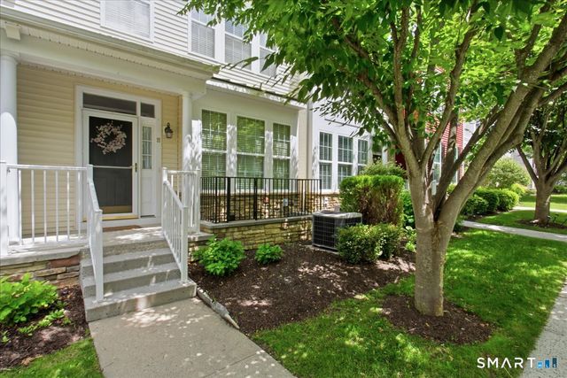 11 Mercy Street 11, Danbury, CT 06810