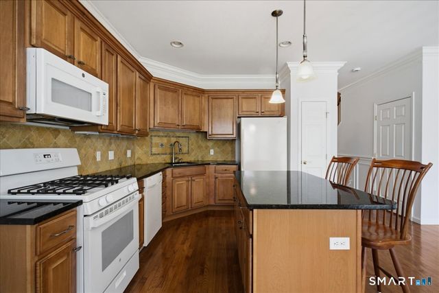 11 Mercy Street 11, Danbury, CT 06810